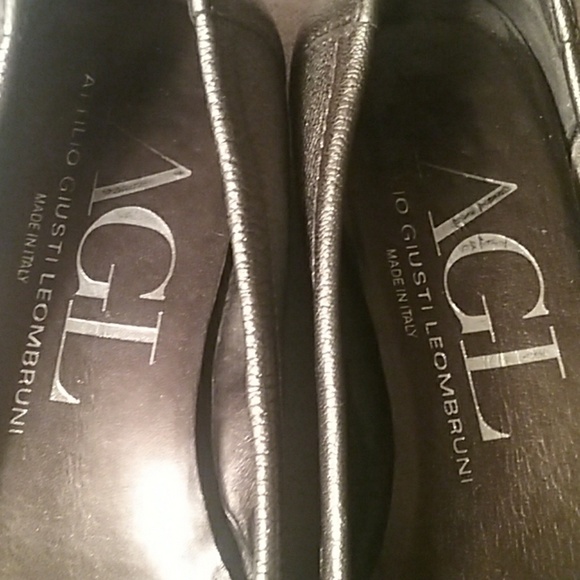 Shoes - Picture 2 of 4